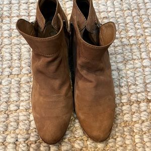 Sam Edleman Cognac brown ankle boots. Size 9.